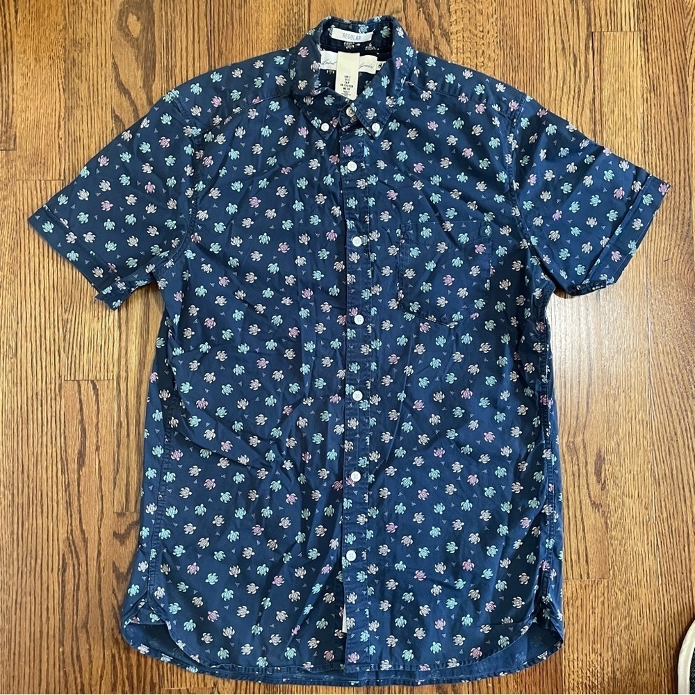 Label Of Graded Goods LOGG H&M Button Down Shirt Short Sleeve Blue Turtle Size S